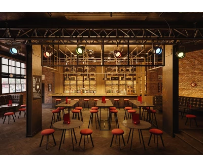 SPOT étkező és bárszék