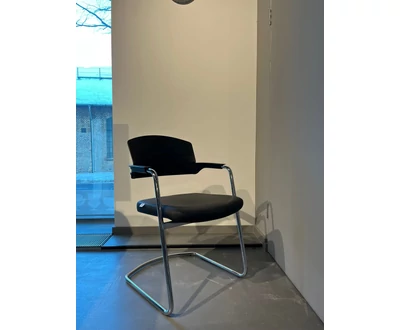 LML tárgyalószék, fekete